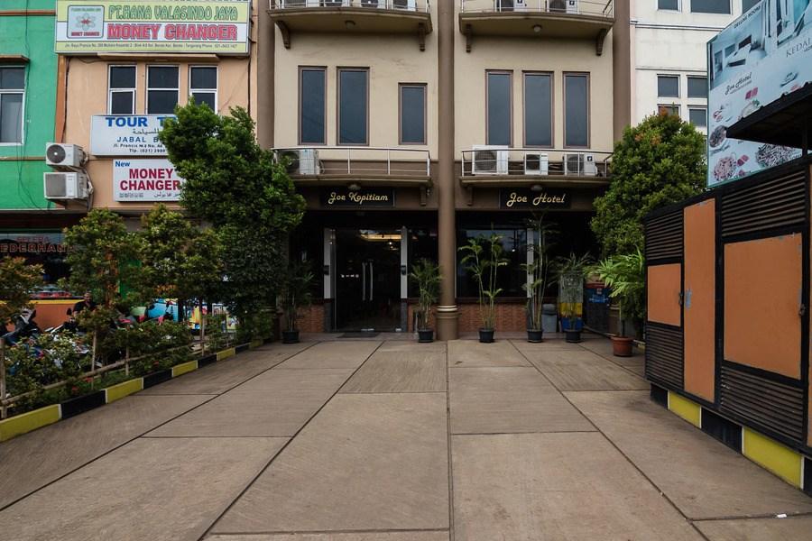 Reddoorz Plus Near Soekarno Hatta Airport 2 Tangerang Ngoại thất bức ảnh